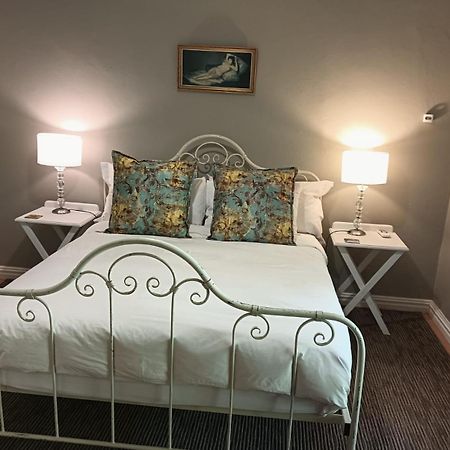 Cafe Felix & Old Oak Manor Hotel Рибек-Кастел Екстериор снимка