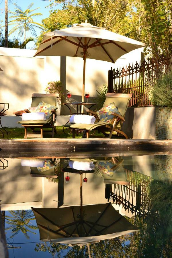 Cafe Felix & Old Oak Manor Hotel Рибек-Кастел Екстериор снимка